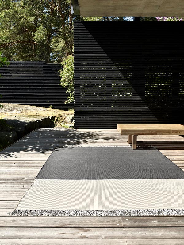 Woodnotes Outdoor River Carpet Use 3