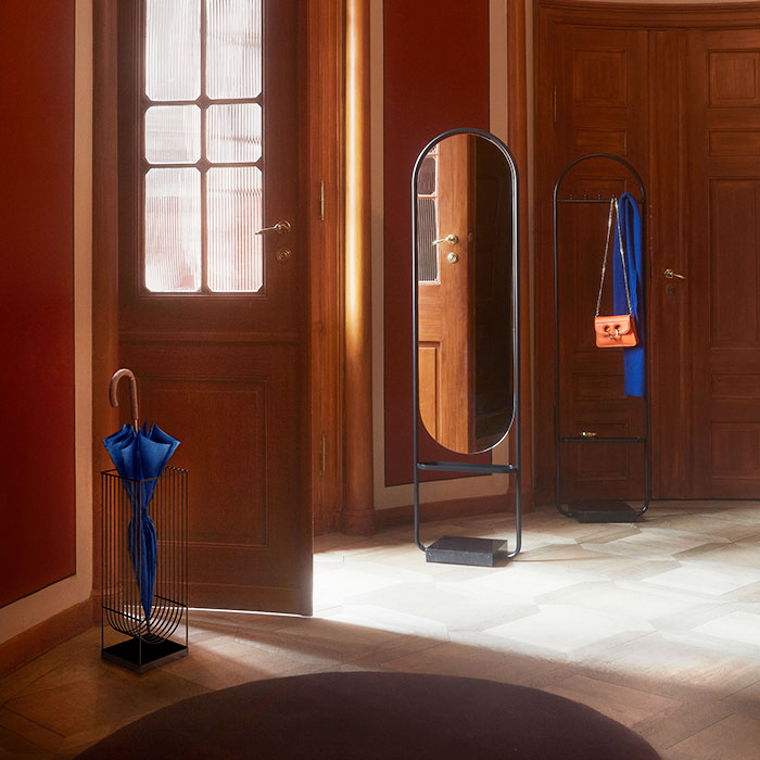 AYTM_CURVA-Umbrella-stand_Gold