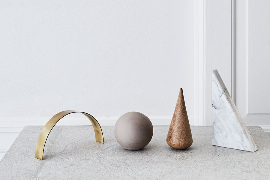 Kristina-Dam_Desk-Sculptures