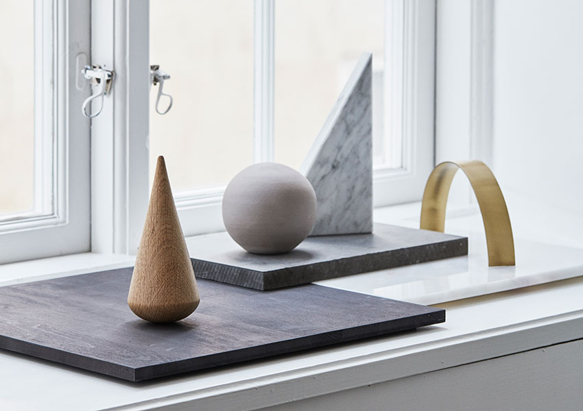 Kristina-Dam_Desk-Sculptures